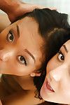 काले बाल वाली एरियाना मैरी और एशियाई स्वीटी अलीना ली दे डबल मुखमैथुन में शॉवर