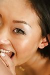Brünette Ariana marie und Asiatische sweetie Alina Li geben Doppel BJ in Dusche
