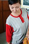 Azji laska Sobol simms usuwa jej baseball mundury i wystawia jej miłość otwór