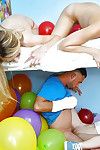 Amateur Étudiante Alice Mars Donner dick sucer Sexe dans Ballon entassés Dortoir chambre