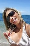 latina Babe Patty gocce Il suo Bikini Bra e lampeggia Tette su il Spiaggia