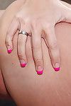 धूम्रपान गर्म और नग्न सुनहरे बालों वाली बेब एमी ब्रुक के साथ प्राकृतिक स्तन है दिखा रहा है उसके बट