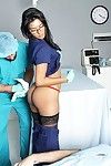 Raven Behaarte verglast Krankenschwester shazia sahari ich schwarz Nylons bekommt Ihr glatt pussy gefüllt :Von: Mitarbeiter