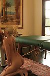 voyeur Scene met een sexy Blond chick tiamcken zie en haar masseuse