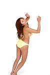 Più grande dai seni orientale girlie Yoko matsugane è Ingannare Intorno in Extreme Bikini