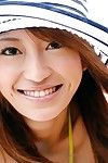 goodlooking Thật duyên dáng Yu Saotome yểm trợ trong Cực đoan mũ và áo là biểu diễn cô ấy beautiness ra ngoài và trong Xe