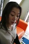 Cinese calma Bruna capelli Yoshiko Makihara è mostrando off in Attraente tubo