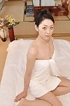 Şaşırtıcı Esmer saç Saeko Kojima var gösteren onu Doğu Minyatür Duba
