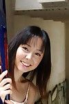 matérias e sexily disquete pele oriental Rainha Yui Hasumi é deslizamento fora ela Terno e mostrando rígida pantoons e útero